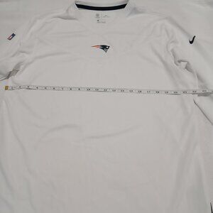 NWOT NIKE/NFL LARGE  DRI-FIT LONG SLEEVE NEW ENGLAND PATRIOTS T-SHIRT